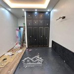 Cho thuê nhà riêng đê la thành ,ba đình 36m2 x4 tầng giá 13 triệu/tháng.