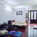 Cần bán nhà mặt phố phùng hưng, kinh doanh tốt, 90m2, 15,8 tỷ. liên hệ: 0972888422