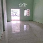 Nhà dạng kho có sân 100m2 mặt tiền phạm xuân ẩn