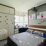 Chính chủ bán căn hộ 70m- 2 phòng ngủ- full nội thất rất đẹp - tòa gemek2 liên hệ: 0961 333 604