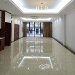 Cho thuê nhà mới mặt đường 30mkhu đô thịvăn khê:100m2, 4 tầng, giá 19 triệu