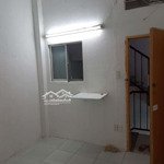 Phòng trọ giá rẻ, toilet chung,an ninh tốt, khu vực lữ gia q.11