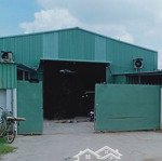 Cho thuê xưởng 400m2, tạm chứa hàng 3 tháng