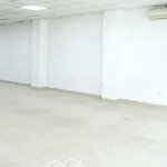 Cho thuê sàn văn phòng 120m2 tại trần thái tông. 17 triệu