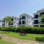 Bán nhanh căn góc nhà phố nine south estates đối diện hồ bơi 15.5 tỷ