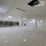 Bán tòa nhà building 11 tầng tại dịch vọng, cầu giấydiện tích548m2 11tmặt tiền16m giá bán 340 tỷ tl