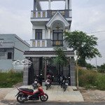 Nhà Hương Lộ 11, Xã Hưng Long