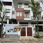 Bán nhà khu vip view sông tại trung tâm quận 7