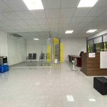 Văn phòng cho thuê mặt tiền trương văn bang 140m2 giá 30 triệu