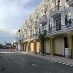 Nhà phố (shophouse) 1 trệt 3 lầu - thanh toán 30% bàn giao nhà