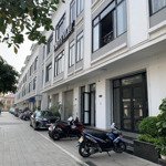 Cho thuê tầng 1 - 2 shophouse vinhomes gardenia - hàm nghi.diện tích93m2mặt tiền6m thông sàn giá 30 triệu/tháng