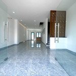 Cho thuê nhà mặt tiền khu sun casa central vsip kinh doanh ngay , 12 triệu/tháng, hợp đồng lâu dài