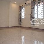 Cho thuê nhà riêng tại hoàng quốc việt 50m2x6 tầng ô tô đỗ cửa giá bán 19 triệu/tháng