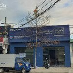 Mặt bằng nhà còn đang trống cần cho thuê, 2 mặt đường dt 400m2 thích hợp làm văn phòng, showroom