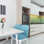 Cho thuê căn hộ chung cư nguyễn ngọc phương, 2 phòng ngủ, 2 wc, 70 m2 giá bán 12 triệu/th. 0917134699