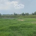 Cần bán mảnh đất vườn giáp hồ nước tại bình thuận
