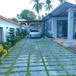 Kẹt tiền ngân hàng nên mình cần bán gấp vila nghĩ dưỡng, phan thiết 400m2, 13.5 tỷ. liên hệ: 0902107807