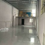 Cho thuê nhà kho 100m2 đường rộng 8m gần bigc dĩ an