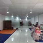 Cho thuê kho thành thái dịch vọng,cầu giấy 250m2,mặt tiền15m, thông sàn nền đá hoa rất sạch đẹp