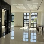 Cho thuê tầng 3 vinhomes imperia làm văn phòng tuyệt vời luôn