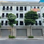 Bán nhà shophouse ngã tư mặt phố nguyễn tuân - ngụy như kon tum.diện tích100m2, 6t, có tm