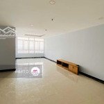 Cần cho thuê căn hộ chung cư giai việt q8,diện tích150m2, 3 phòng ngủ 3 vệ sinh nhà trống, đẹp, giá 13 triệu/th