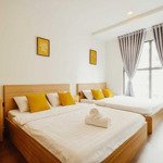 Cần cho thuê gấp căn hộ chung cư saigon royal 2 phòng ngủ 2 vệ sinh trung tâm thành phố, view biển