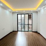 Lĩnh nam 34m2 5 tầng ngõ oto - thang máy ngõ 296 cần bán