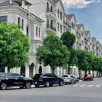 Nhà phố vinhomes grand park - chủ bán gấp - tặng 4-5 tỷ - dtđ: 144 m2 (8x18)-dtxd: 498m2