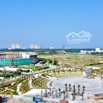 Bán nhanh căn hộ 2 phòng ngủ tầng cao, hướng đông view biển 1,75 tỷ