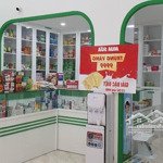 Cho thuê nhà mặt phố thái hà,diện tích72m2,mặt tiền7m, khu trung tâm máy tính thời trang