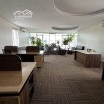 Cho thuê sàn văn phòng tại quang trung , sàn 100 m2 có sẵn bàn ghế
