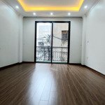 Bán nhà 35m2 * 5t, thang máy , ngõ 296 đường lĩnh nam, 2 mặt thoáng