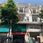 Chú tôi kẹt nên bán nhàmặt tiềngần quang trung, gv 5x20m 4 tầnghđ 45 triệu, 20 tỷ