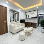 Căn hộ khách ngủ ban công riêng full nội thất cho thuê cách hồ tây 80m