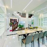 Nhà 90m2 nở hậu, 3 pn sân thương,hẽm xe hơisổ riêng giá 2,18 tỷ