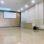 Cho thuê văn phòng tầng 1 (100m2) 2 phòng làm việc rộng