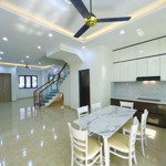 Cho thuê nhà 3 tầng sun casa central 157m2, 3 pn, vsip ii bình dương