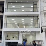 Building văn phòng mới xây cho thuê ngay trần não 1 sàn 550m2