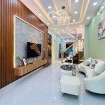 Nợ chứng khoán bán nhà nguyễn chí thanh q5 54m² giá bán 1tỷ740 full 100%