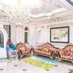 Biệt thự chateau phú mỹ hưng cần chuyển nhượng giá tốt 75 tỷ, lh 0911857839 e tùng pmh