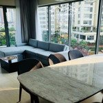 Chủ hộ cần bán gấp căn 3 phòng ngủ view hồ bơi thoáng mát, đầy đủ nội thất, giá 10,7 tỷ