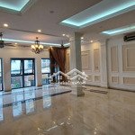 Bán biệt thự mặt phố xuân tảo ngoại giao đoàn đường 4 làn xe 2 thoáng 400m2 4tmặt tiền20m chỉ có 170 tỷ