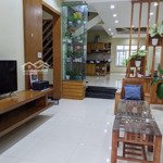 Bán gấp nhà 60.8m2 1t 2l, đào duy từ,p5, quận 10,giá 3 tỷ 450tr- sổ riêng, hẻm xe hơi, nhà đúc