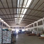 Cho thuê kho xưởng 1500m2 tại cụm kho mặt tiền ql1a, bến lức, long an