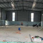 Cho thuê kho xưởng diện tích: 420m2.giá: 15 triệu . thạnh xuân 25.q12.