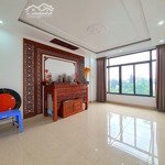 Nhà 5 tầng độc lập thang máy lê hồng phong-hải phòng. diện tích: 60m2.4 ngủ,5 toilet,gra ô tô.