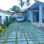 Kẹt tiền ngân hàng nên mình cần bán gấp vila nghỉ dưỡng, phan thiết 400m2, 13.5 tỷ. liên hệ: 0902107807