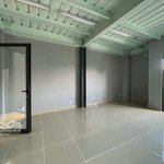 Văn phòng mới xây 240m2 sàn - cho thuê - mặt tiền phạm văn đồng