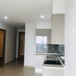 Bán gấp căn hộ 2 phòng ngủ 65m2 tầng đẹp. giá chỉ 2,72 tỷ bao thuế phí - liên hệ: 0962645237 công tuấn